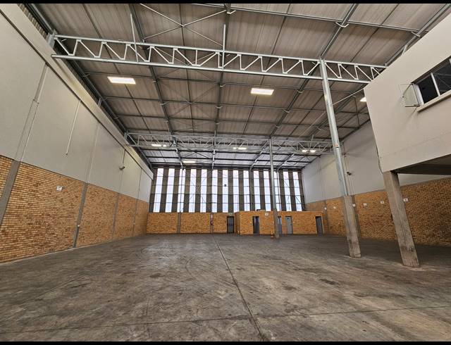 1,268M² WAREHOUSE TO LET IN LINBRO PARK